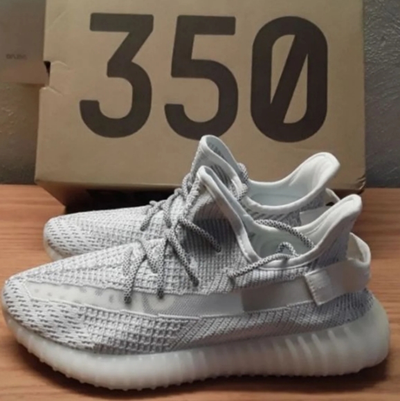 ***SOLD***Yeezy Boost 350 v2 Static Reflective - Picture 2 of 8